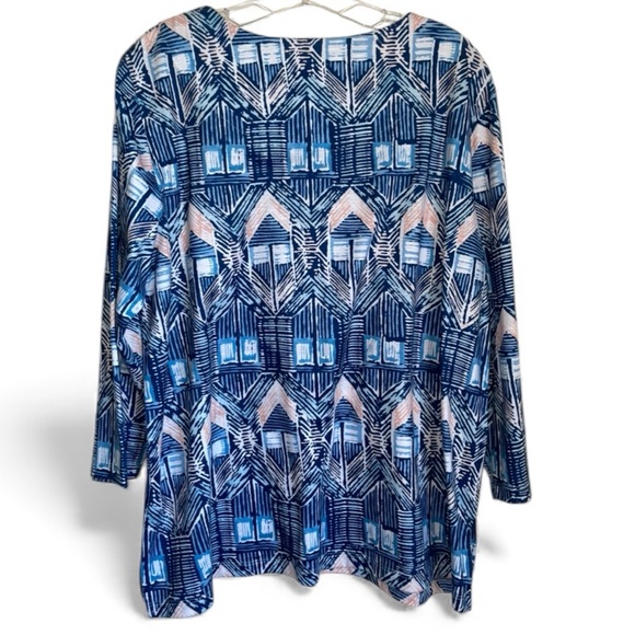 Alfred Dunner 3/4 sleeve geometric pattern top, Size Large GUC - Picture 2 of 4